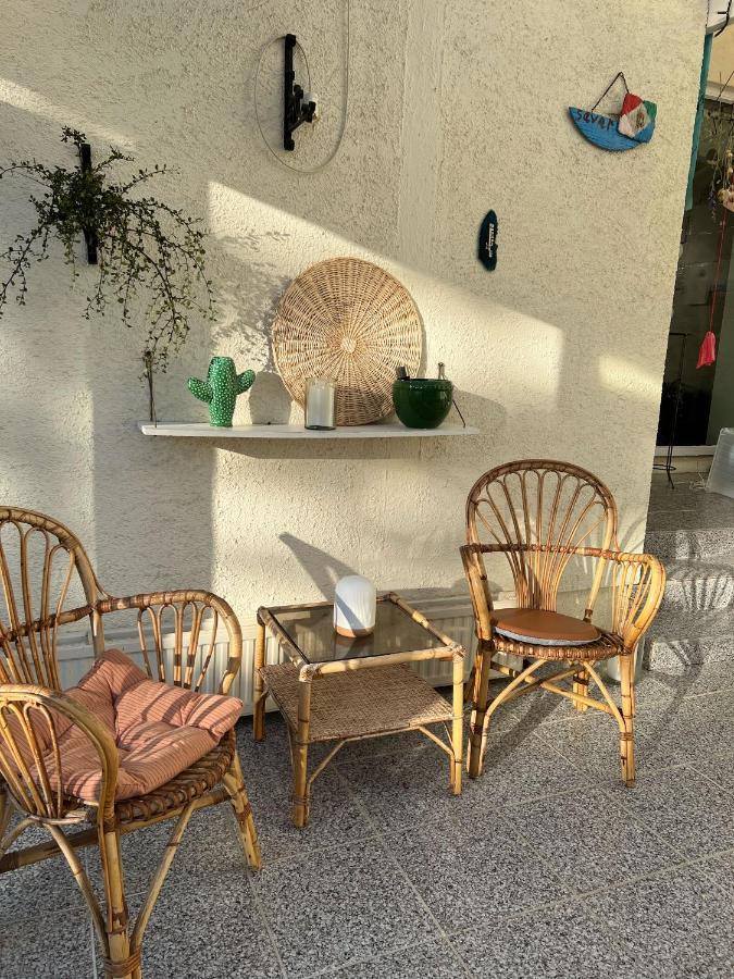 House With A Magical Garden And Sunroom Hofn Exterior photo